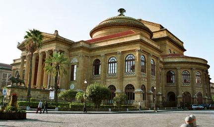 Immagine del teatro Massimo di Palermo per OGP Local 